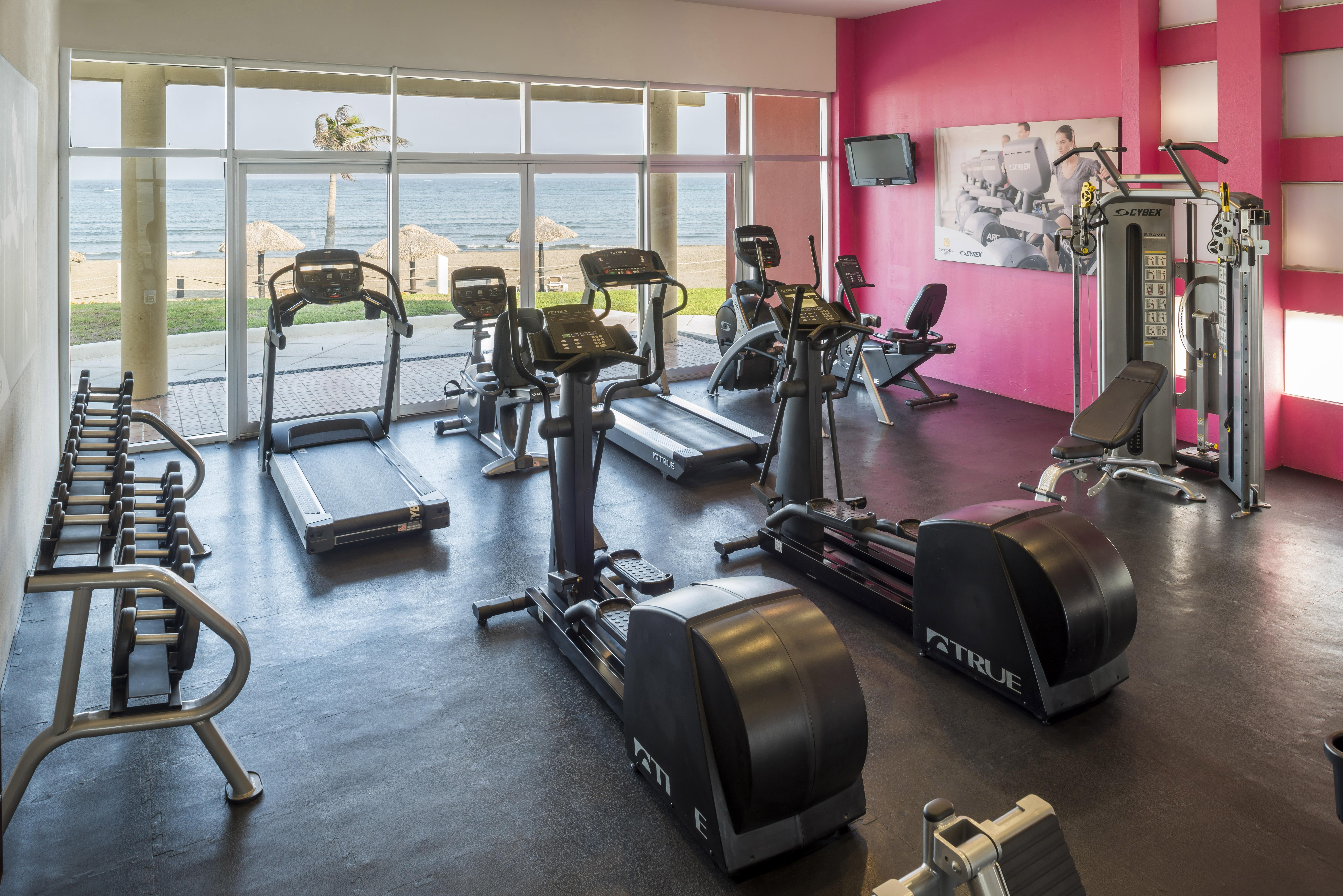 Camino Real Веракрус Экстерьер фото The gym at the hotel