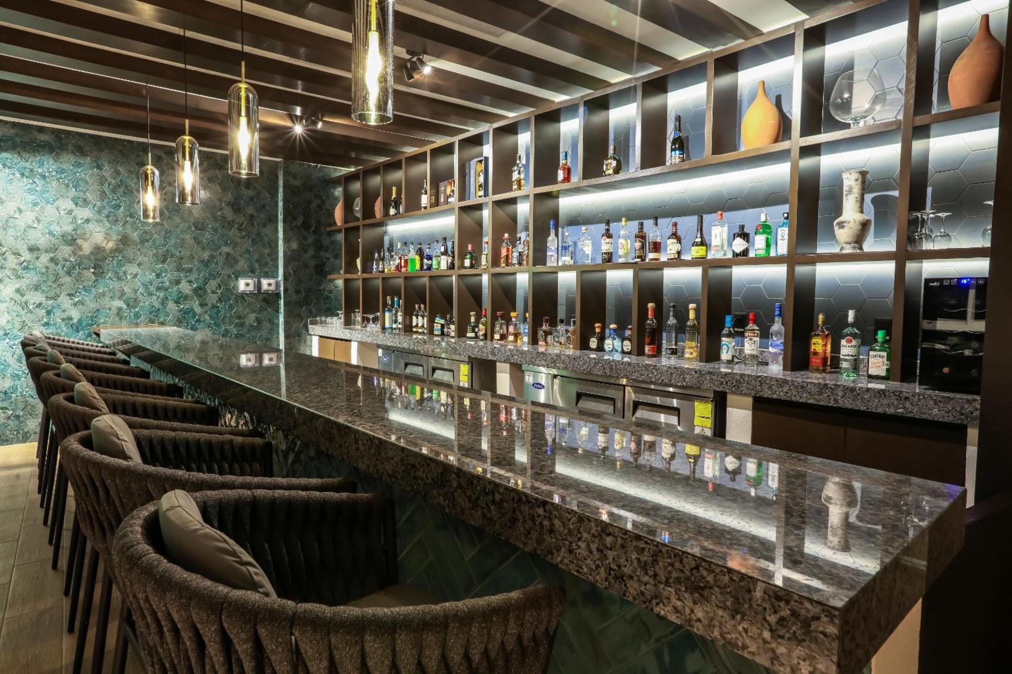 Camino Real Веракрус Экстерьер фото The bar at the lounge